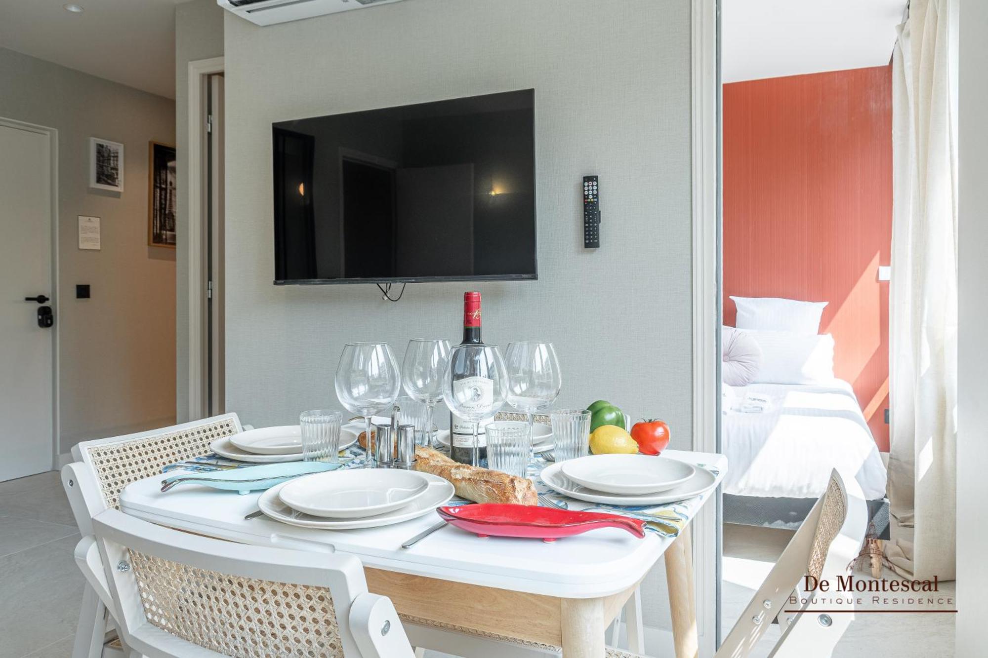 De Montescal - Hot Tub And Ac Cosy Apartment A Prime Location 40M2 巴黎 外观 照片