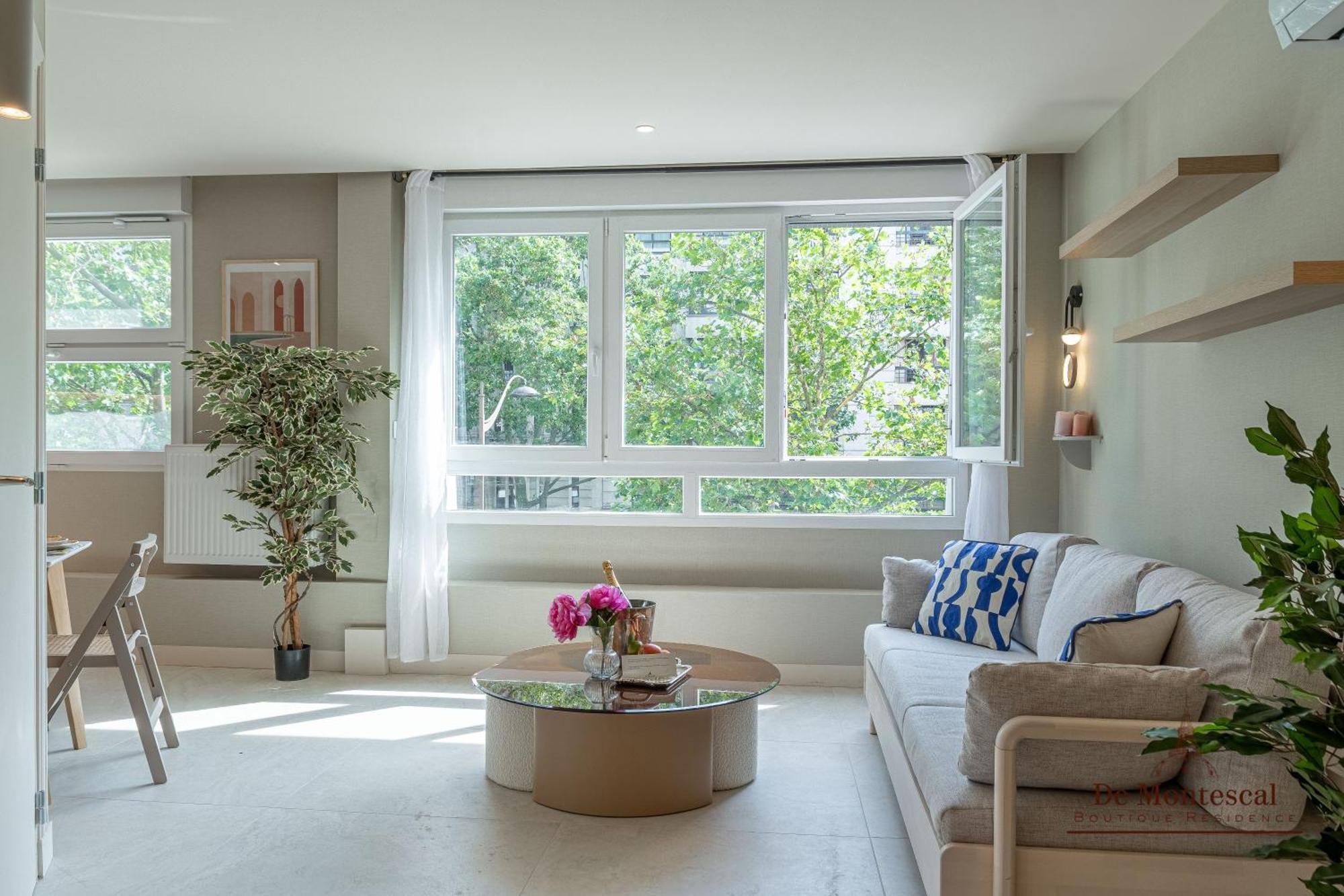 De Montescal - Hot Tub And Ac Cosy Apartment A Prime Location 40M2 巴黎 外观 照片