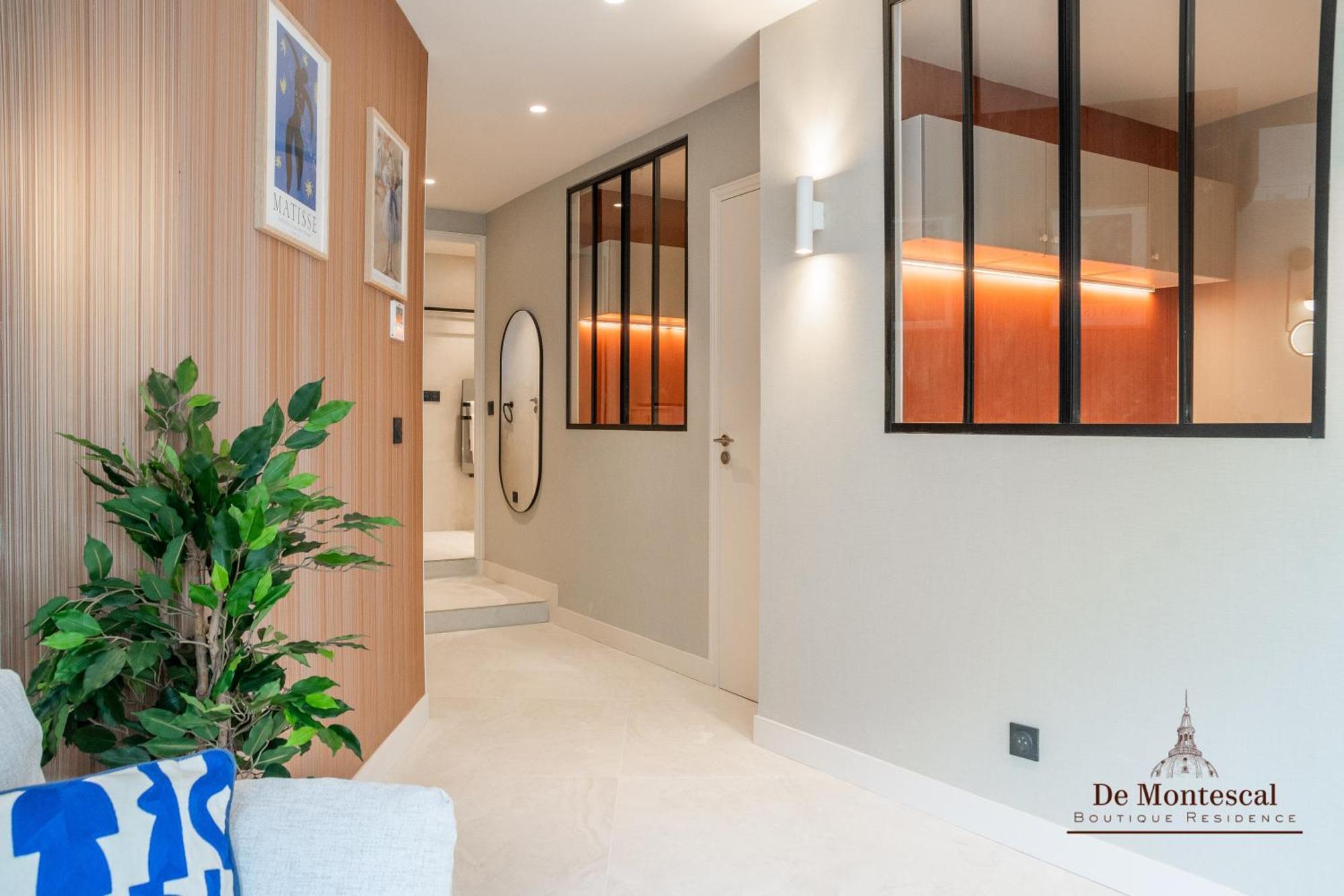 De Montescal - Hot Tub And Ac Cosy Apartment A Prime Location 40M2 巴黎 外观 照片