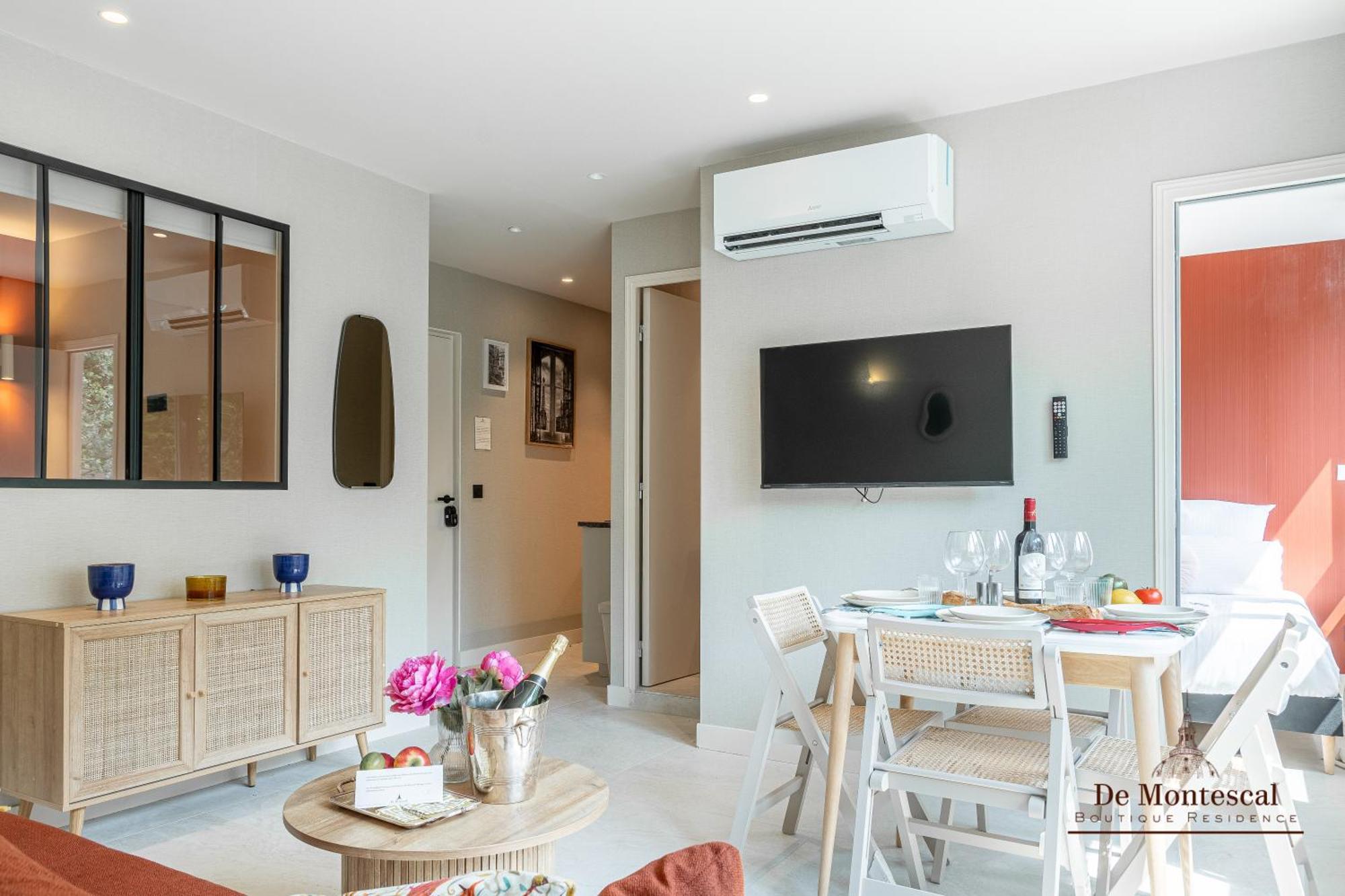 De Montescal - Hot Tub And Ac Cosy Apartment A Prime Location 40M2 巴黎 外观 照片