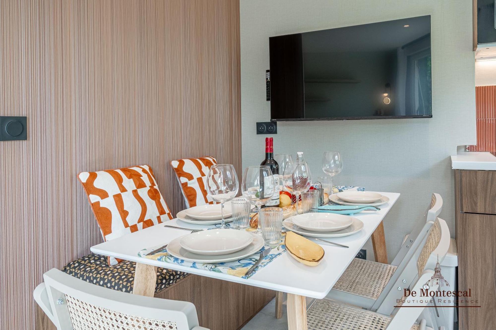De Montescal - Hot Tub And Ac Cosy Apartment A Prime Location 40M2 巴黎 外观 照片