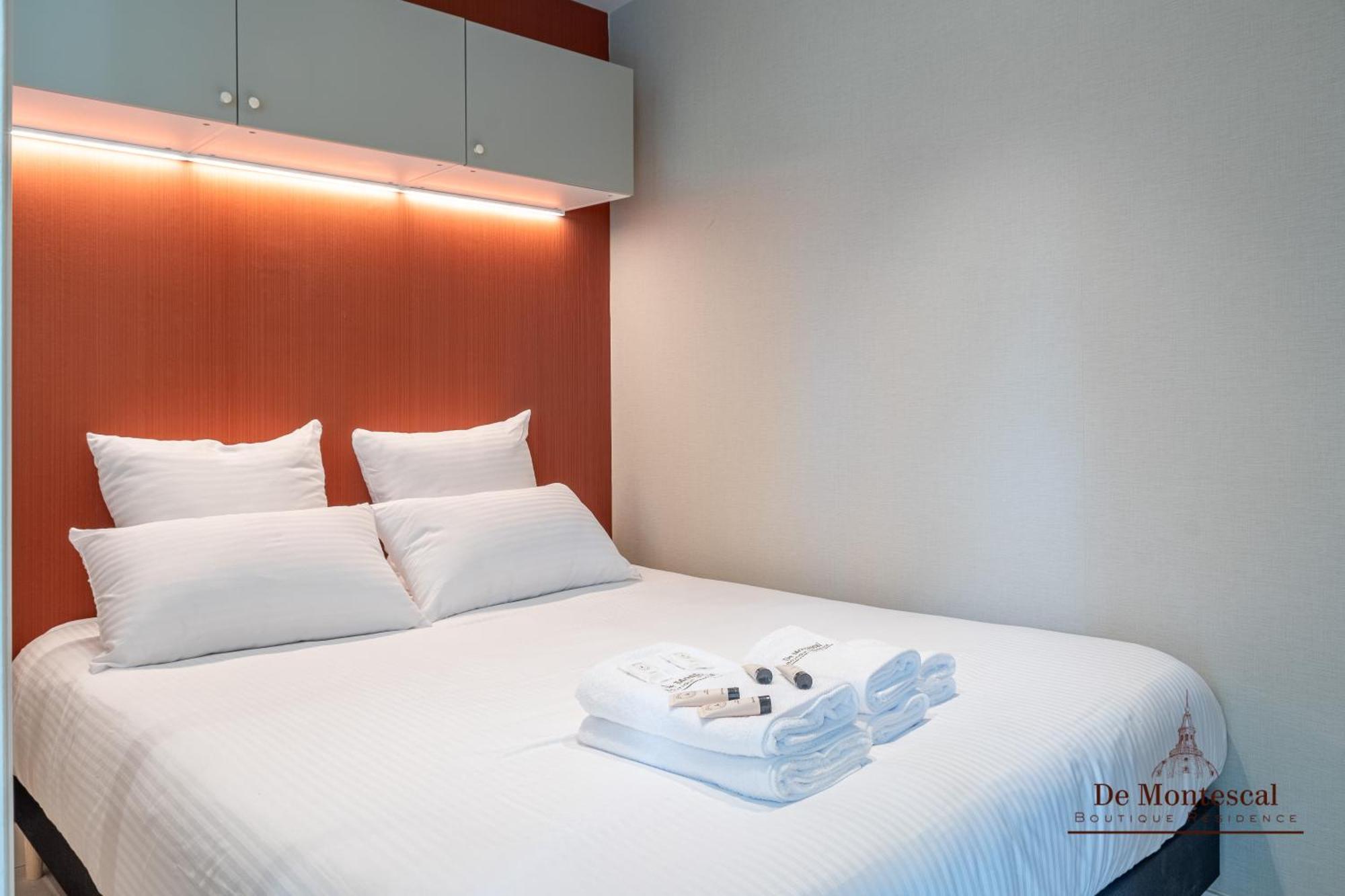 De Montescal - Hot Tub And Ac Cosy Apartment A Prime Location 40M2 巴黎 外观 照片