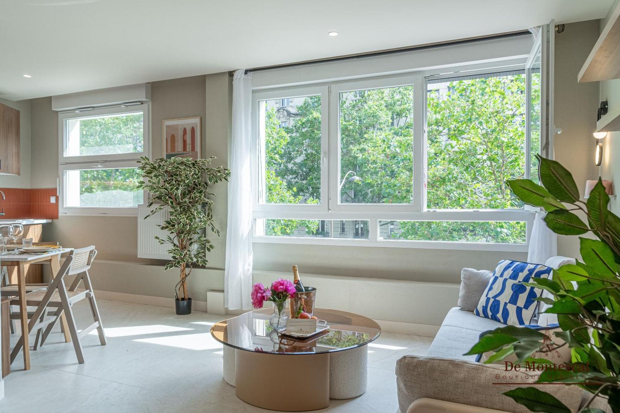 De Montescal - Hot Tub And Ac Cosy Apartment A Prime Location 40M2 巴黎 外观 照片
